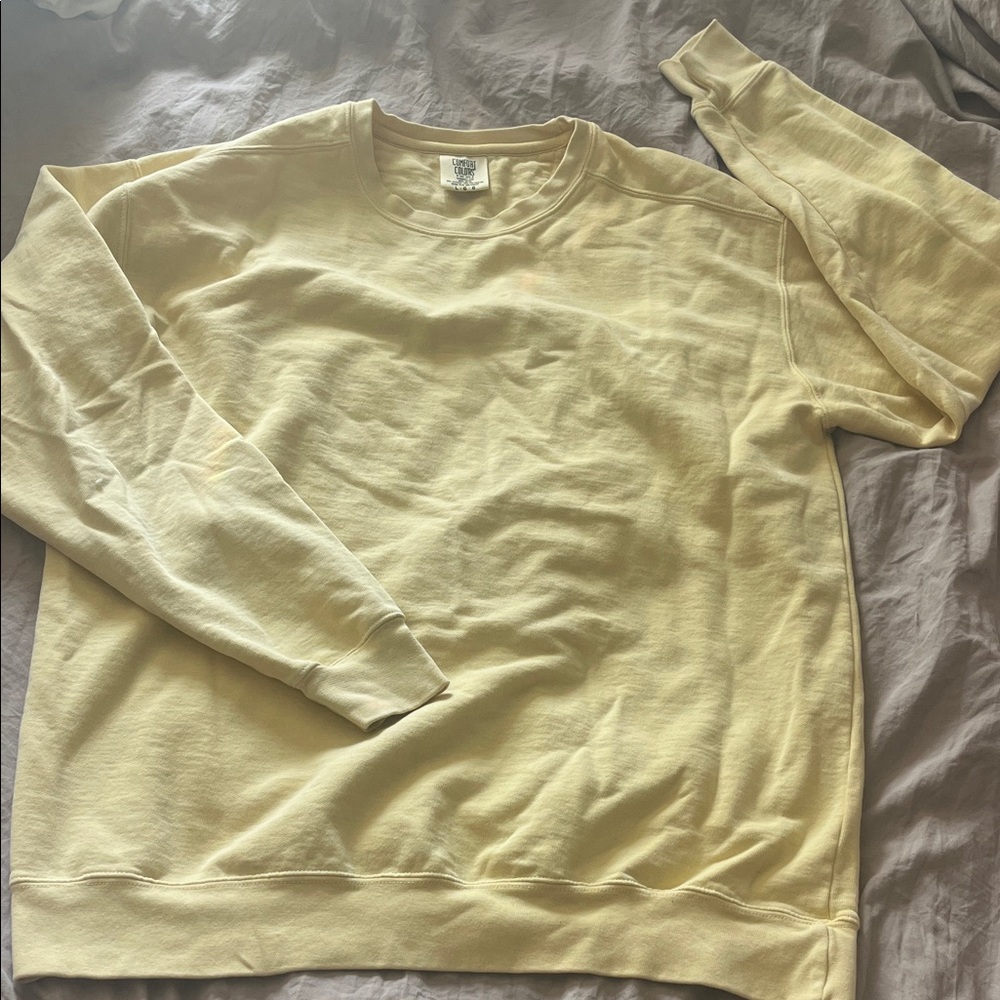 Comfort Colors Men's Light Yellow Crewneck Sweater